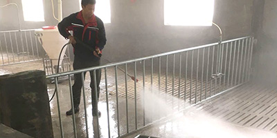 畜牧養(yǎng)殖場豬舍適用什么高壓清洗方式最好？